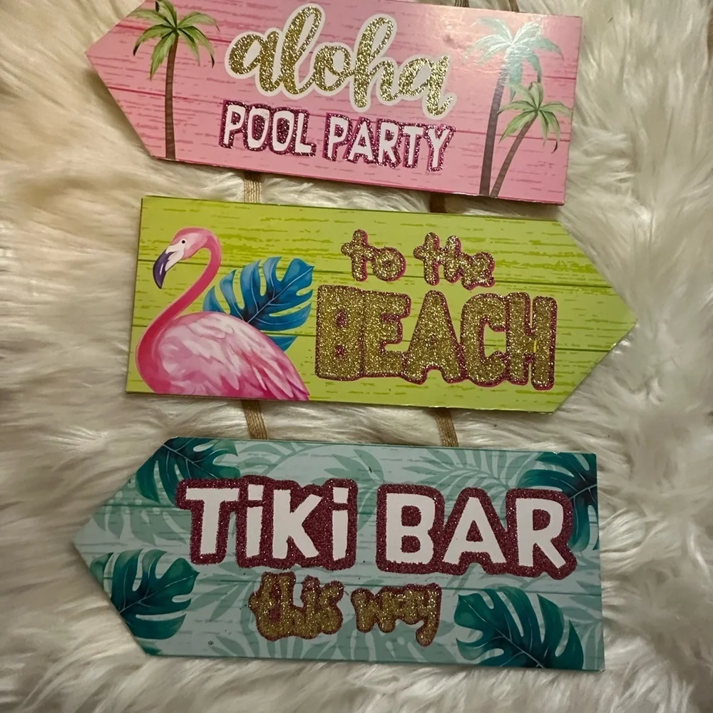 💜3/$15💜 9 pieces Tropical Aloha Party Banner with Gold Glitter Accents